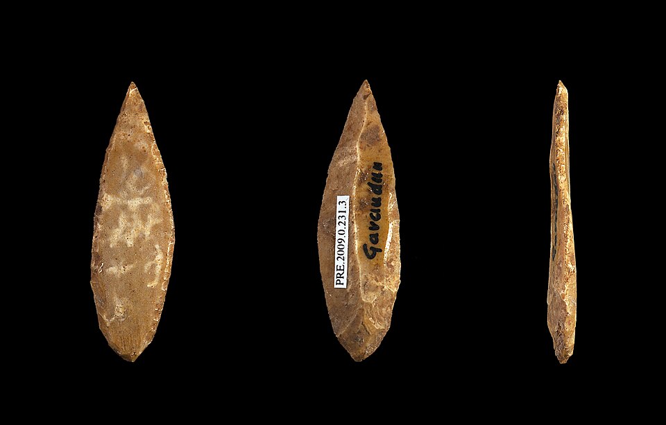 Fléchette - Gravettien - Muséum de Toulouse.